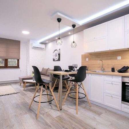 Babylon Park Apartment サンダンスキ エクステリア 写真