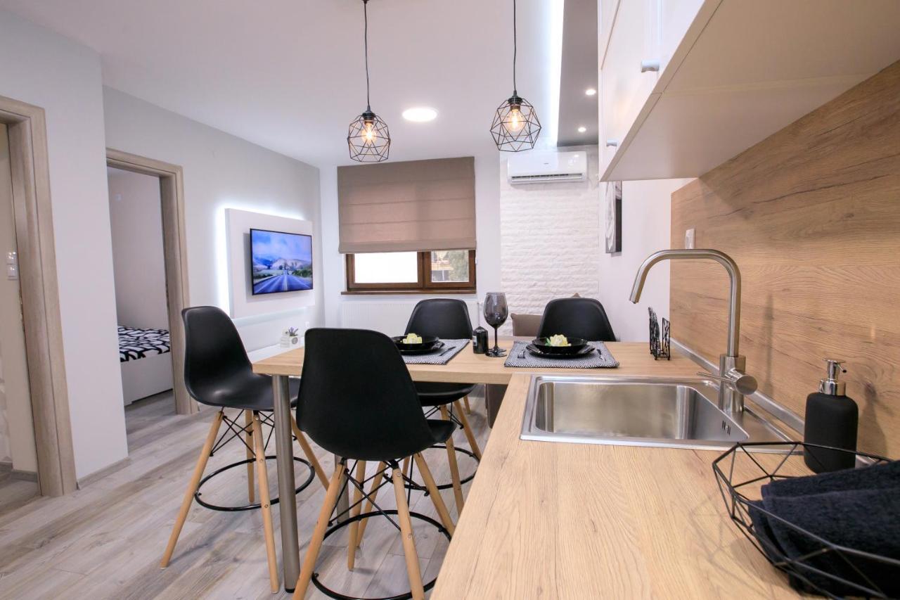 Babylon Park Apartment サンダンスキ エクステリア 写真