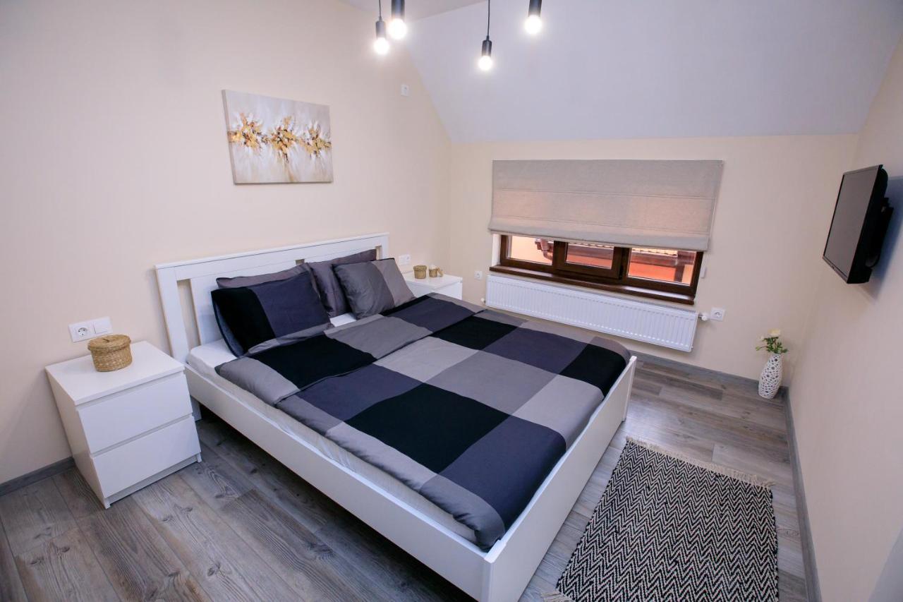 Babylon Park Apartment サンダンスキ エクステリア 写真